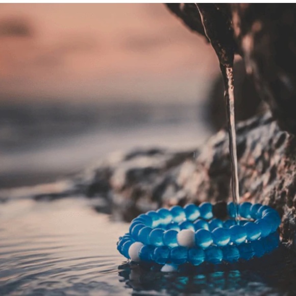 NWT Lokai Authentic Blue Water Cause bracelet size Medium - Picture 6 of 9